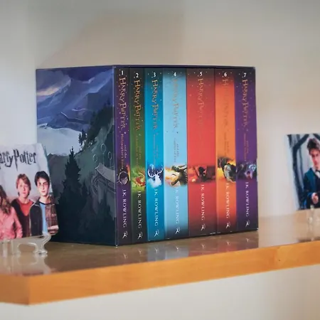 Harry Potter's Magic House - Metro M4 - Linate - Citta Studi * מילאנו